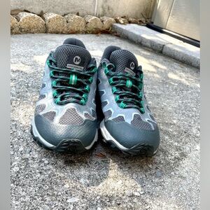 Merrell Fiery Gore Tex - Womens Trail Hiking Sneaker Size 7 - Gray Mint - J99682